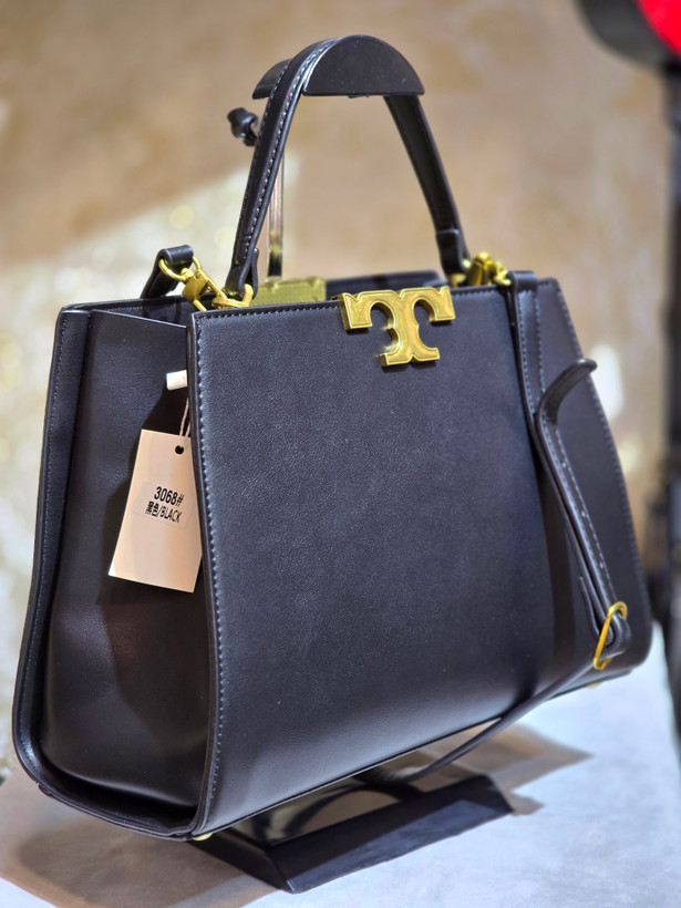 کیف زنانه TORY BURCH مشکی - نمای بغل